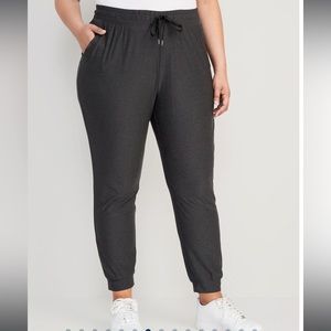 Old Navy Mid-Rise Cloud 94 Soft Ankle Jogger Pants for Women 2X Gray